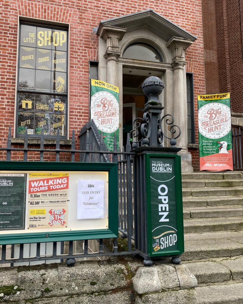 The entrance to the Little Museum of Dublin