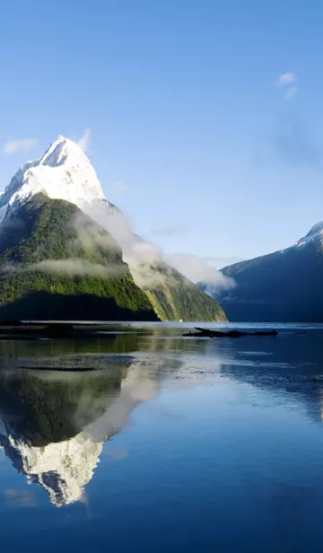 A view of Milford Sound fiord, New Zealand.